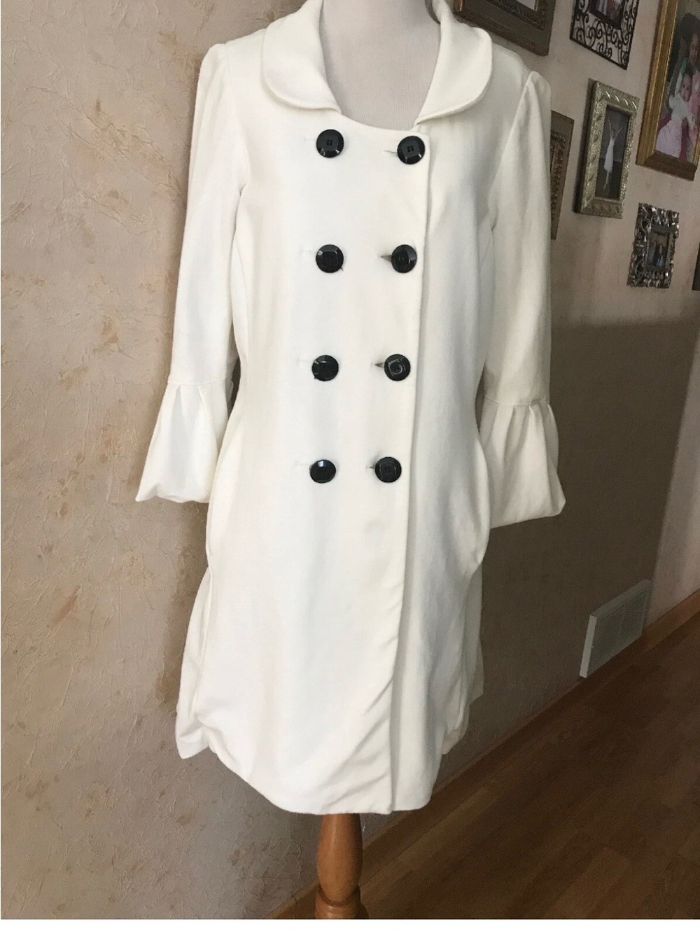 Classiques Entier Ivory Double-Breasted Coat with Black Buttons